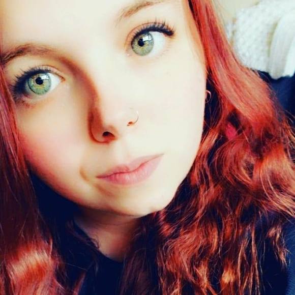 Meet your Posher, Amanda - Picture 1 of 1